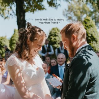 Diese Sommer Hochzeit in Tulln hat mich so berührt. 

Das Brautpaar und ihre Familie hat sich so viel Mühe gegeben, mit der Deko, den selbstgemachten Kuchen, Keksen, Blumensträußen und Geschenken. Auch der Musikverein hat extra etwas vorbereitet gehabt. Wenn ich ein Wort wählen würde für diese Hochzeit, dann wäre es PERSÖNLICH. 💗 

Noch dazu habe ich ein paar bekannte Gesichter wieder gesehen und mich einfach gefreut, dass ich hier dabei sein durfte. So eine tolle Hochzeit mit so viel Liebe 🥰 

Danke, dass ich Teil eurer Geschichte sein durfte. 💗 

Location: @praskac.pflanzenland 

Keywords:
Hochzeitsfotograf Wien, Hochzeitsfotograf Niederösterreich, Viennaweddingphotograper, hochzeitsfotos, cinematic storytelling, wedding photos, first look, ceremony, summer wedding